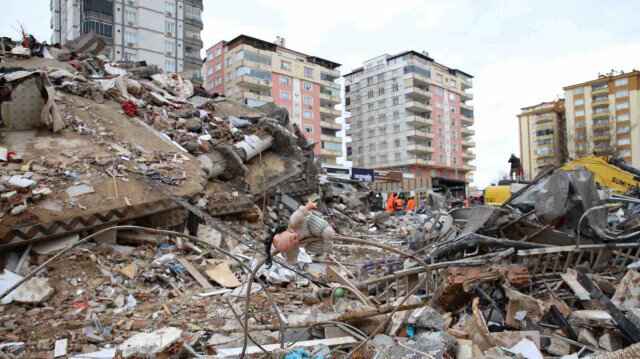 DERNEĞİMİZDEN DEPREM BÖLGESİNE DÜZENLİ YARDIMLAR DEVAM EDİYOR